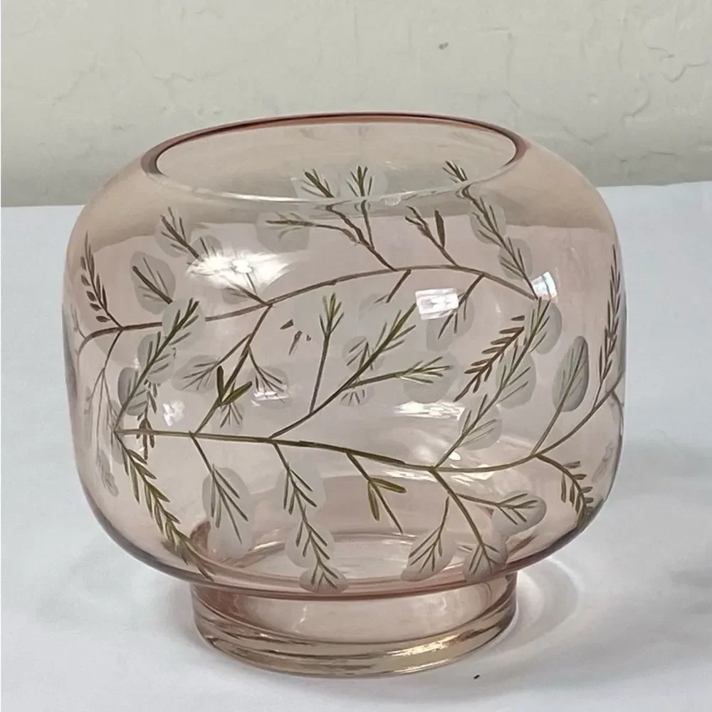 Hand-blown Cezk Blush Glass Vase with Gold Leaf Motif 50s 60s hand painted